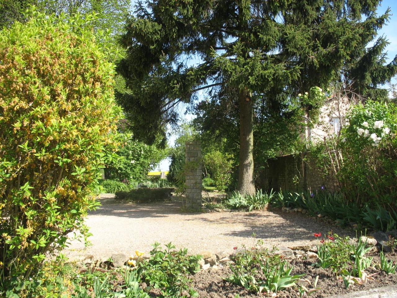 Les Jardins De La Grange Bed & Breakfast Rezonville Luaran gambar